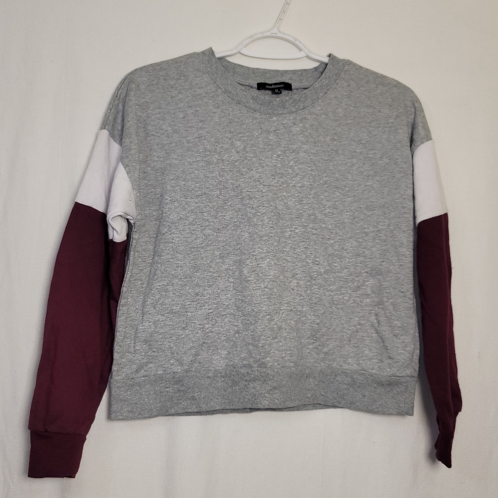 148. Ambiance Long Sleeve Sweater Sz M